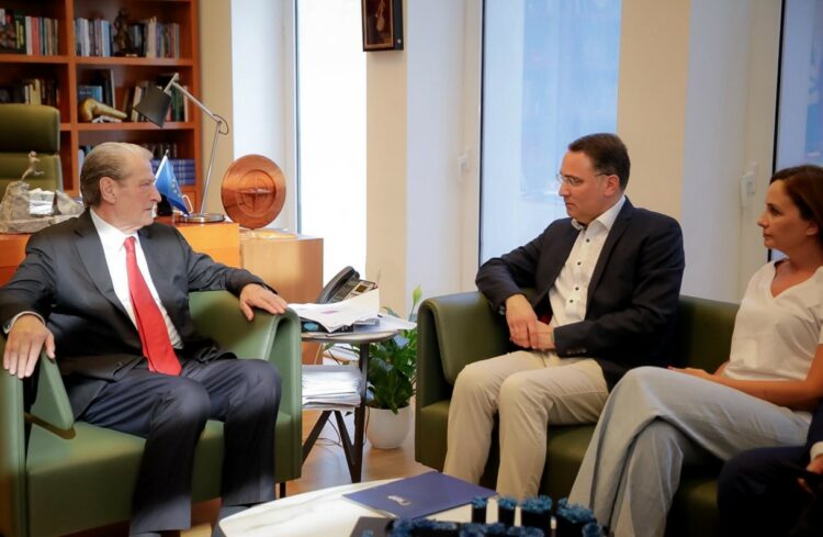 Berisha me zyrtarin e PPE: Shqipëria, nën narko-regjim shndërroi zgjedhjet në farsë