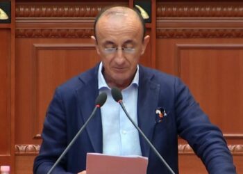 Për herë të fundit në Kuvend,Dashnor Sula:Krenar që s’po dal si hipokrit dhe lëpirës