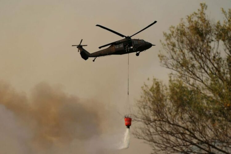 Vijon zjarri në Borsh, Piqeras dhe Sasaj/Helikopterët mbi flakë, 40 të evakuuar