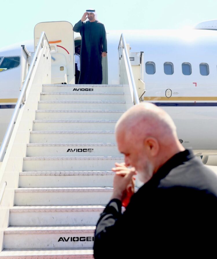 “Mirëardhsh mik i shtrenjtë”, Rama përcjell Presidentin e Emirateve të Bashkuara