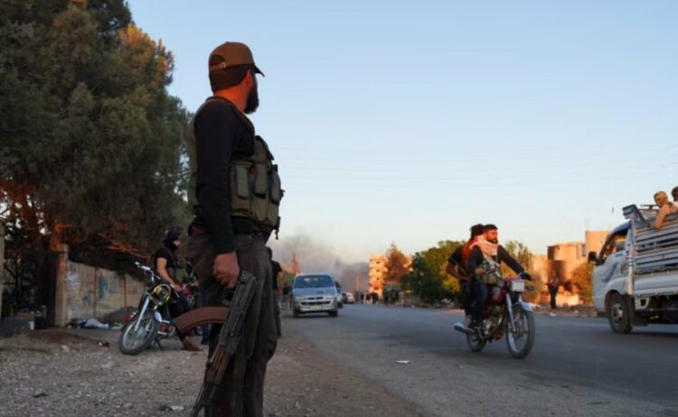 SHBA-ja ndërmjetësoi armëpushimin me Izraelin, Siria dislokon trupa në Suveida