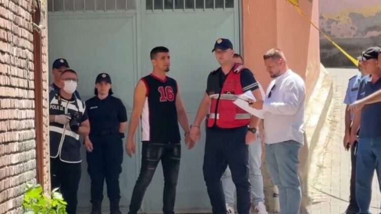 Vrau të dashurën 52-vjeçare, i riu del sot para Gjykatës për masën e sigurisë
