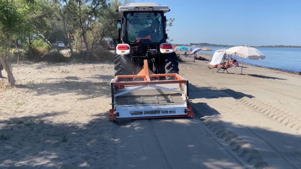 Lezhë  Në fokus pastrimi i plazheve  autoritetet kërkojnë bashkëpunimin e pushuesve