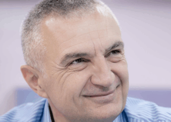 ‘Një përgjigje për Zeqinenë e SPAK’/ Meta për Kryemadhin: U kërkova 3 fëmijëve…
