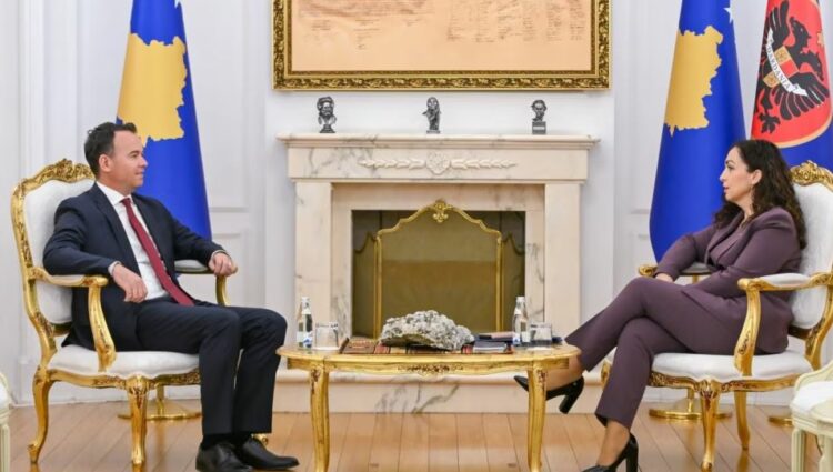 Osmani vazhdon konsultimet për zhbllokimin e Kuvendit