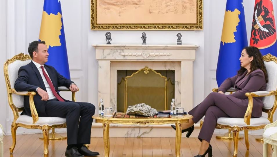 Osmani vazhdon konsultimet për zhbllokimin e Kuvendit