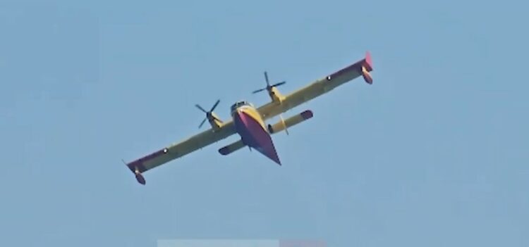 Zjarri në malin e Shashicës, vijnë në ndihmë dy avionë zjarrfikës