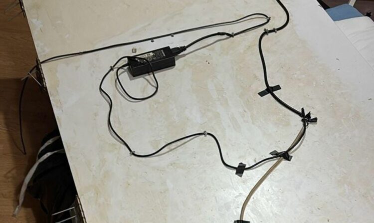 “Laboratori” i babë e bir në Tufinë që hapej me sistem inteligjent