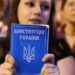 Zelensky nënshkruan ligjin që kufizon pavarësinë e agjencive kundër korrupsionit