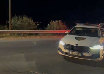 Aksident në Elbasan/ Automjeti përplas biçikletën, një i plagosur rëndë
