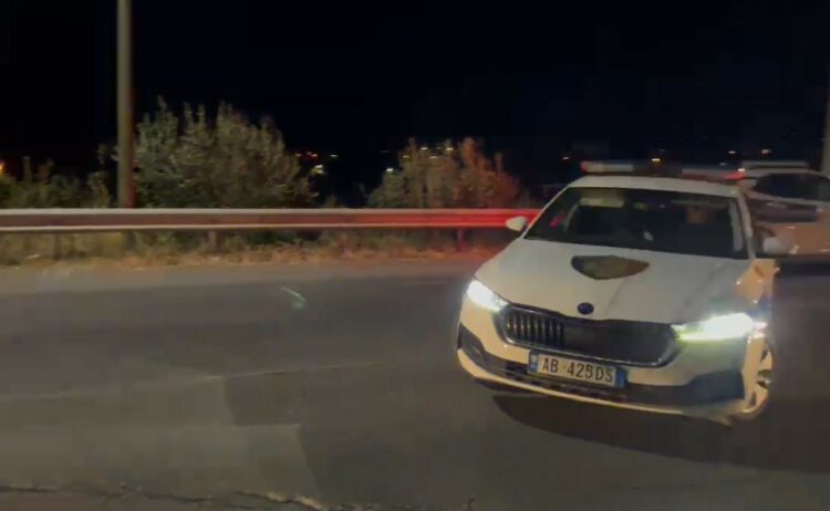 Aksident në Elbasan/ Automjeti përplas biçikletën, një i plagosur rëndë