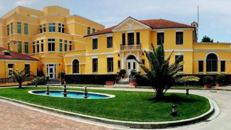 Viza amerikane/ Ambasada e SHBA në Tiranë i pret shpresat për këta vizitorë