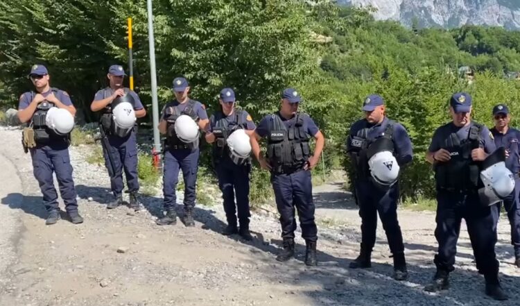 ‘Në shtetrrethim’/Berisha:Ramaduro i shkatërron Thethit dhe veriut turizmin. Dënoj..