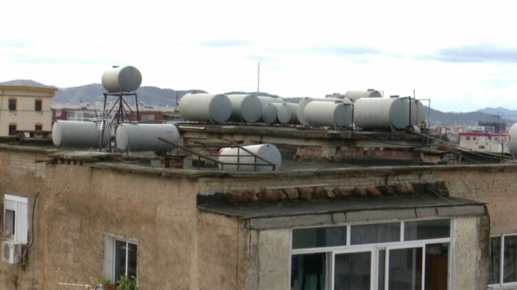 Jugu i Tiranës, probleme me ujin e pijshëm