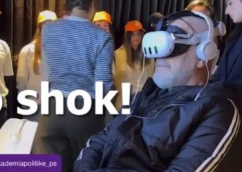 VIDEO/”S’je robot, o shok”!Ja si e uroi Akademia Politike e PS kryeministrin Rama
