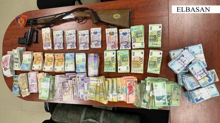 Elbasan/ Fshihnin të ardhurat nga këmbimi i valutave, procedohen 8 persona
