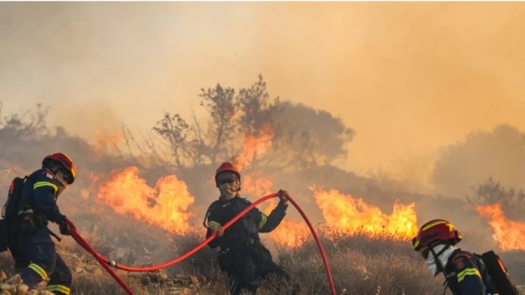 Greqia urdhëron pushime nga puna për shkak të të nxehtit