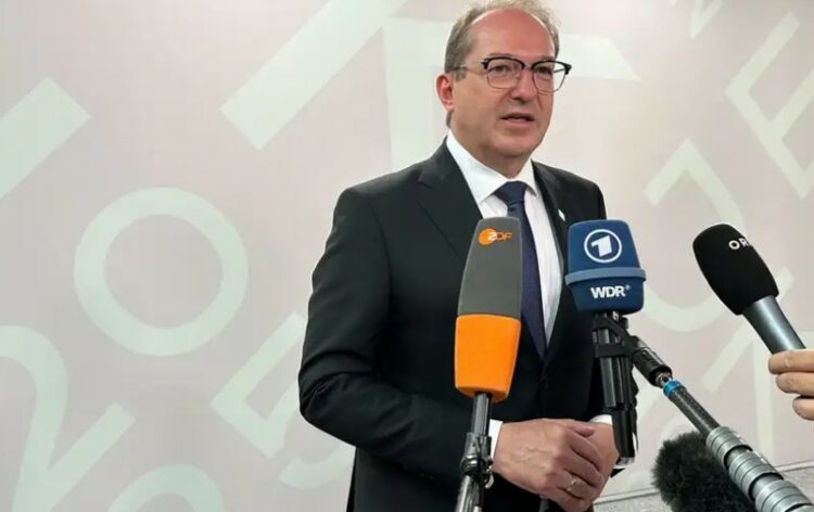 BE do ashpërsojë politikën e migrimit/Gjermania mbështet dëbimet në vende të treta