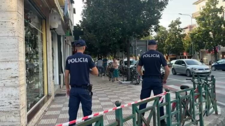 Qëllohet me thikë një person në Shkodër