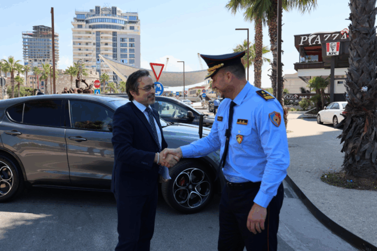 Patrullim i policisë shqiptaro-italiane/ Proda: Bashkëpunim për sigurinë e turistëve