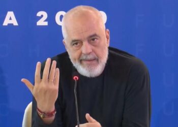 Rama në Berat, batuta me përfaqësuesit e teknologjisë: Ju mund të merrni hak…