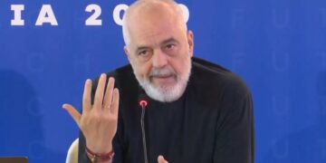 Rama në Berat, batuta me përfaqësuesit e teknologjisë: Ju mund të merrni hak…