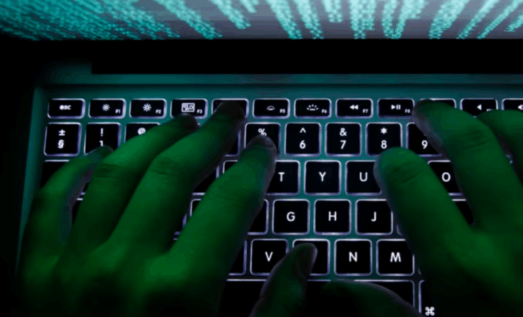 Shërbimi serb përdor softuer të diskutueshëm vëzhgimi që prej një dekade