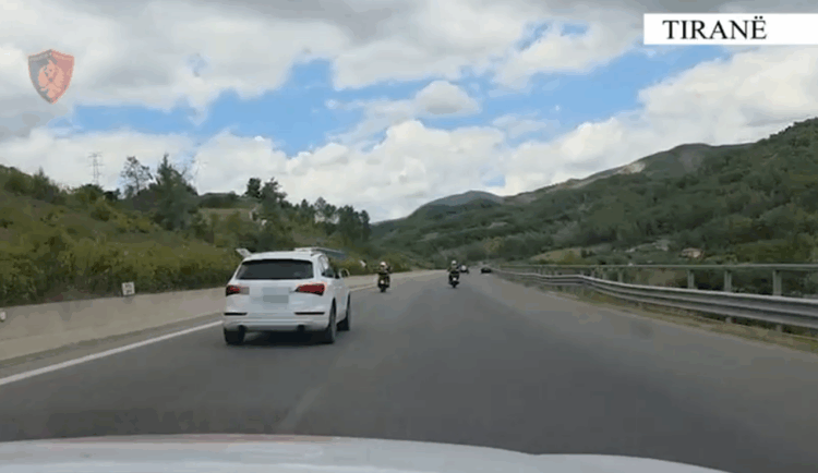 Tiranë/Kapet kreu i një organizate kriminale i dënuar me 18 vite burg. Tentoi..