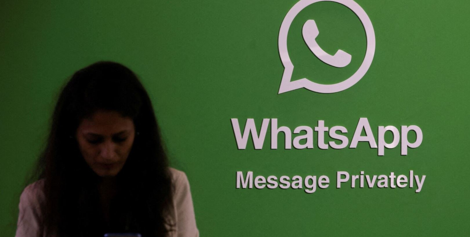 WhatsApp duhet të përgatitet  për largim  nga tregu rus