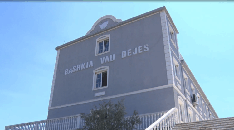 “Zbrazet” edhe bashkia e Vaut të Dejës