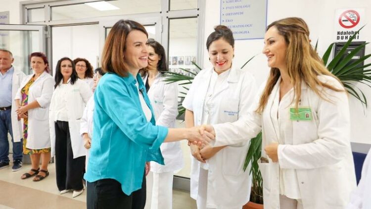 Rikonstruksioni i spitalit të Kavajës, Koçiu: Investim për mbi 100 mijë banorë