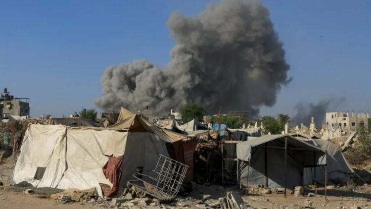 Izraeli kryen bombardime intensive në Gaza