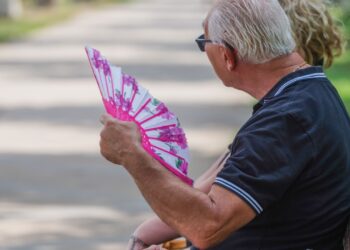Studimi/ Valët e të nxehtit po na plakin më shpejt se duhani apo alkooli
