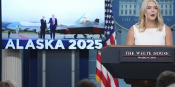 Shtëpia e Bardhë: Mbështetja ajrore amerikane ndaj Ukrainës është ‘një opsion’