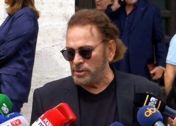 Homazhet për Zhejin/ Bulku: Të deshëm dhe të duam shumë! Flloko: Ike shumë shpejt!