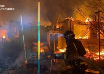 Ukraina godet rafineritë ruse teksa Moska kryen sulm masiv me dronë