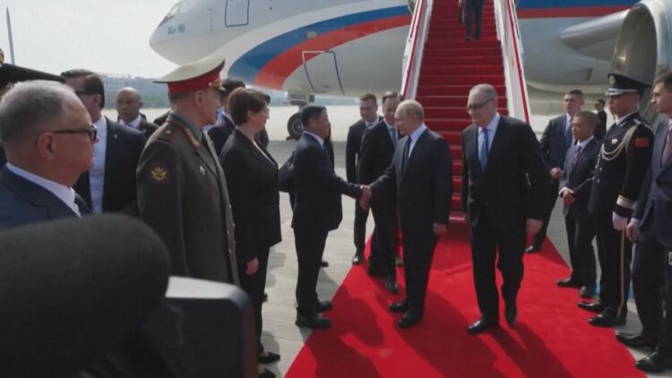 Kinë/ Jinping pret Putinin, mbledh 20 liderë globalë në një sfidë ndaj perëndimit