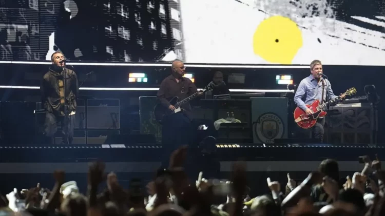 Ra nga tribuna e koncerit të Oasis në Wembley, humb jetën 40-vjeçari