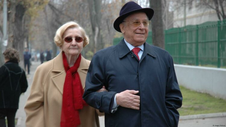 Vdes Ion Iliescu, udhëheqësi i parë postkomunist i Rumanisë