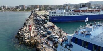 Fluks udhëtarësh në Portin e Vlorës, rreth 23 mijë pasagjerë nga korriku deri më sot