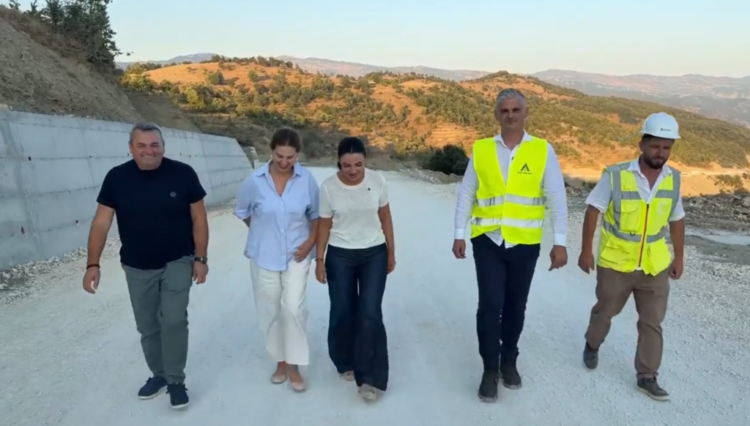 Balluku dhe Kumbaro inspektojnë punimet në aksin rrugor Berat–Ballaban