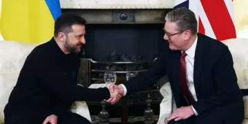 Starmer do të takohet me Zelenskyn në Londër, në prag të takimit Trump-Putin