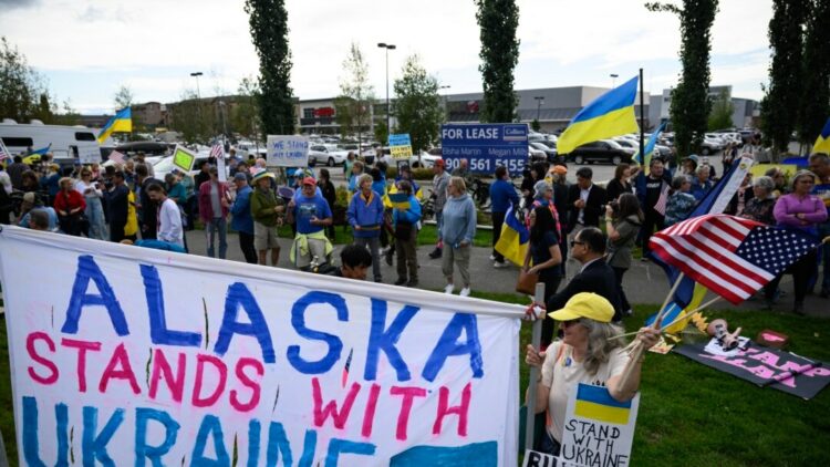 Ankthi kaplon Kievin dhe Brukselin në prag të takimit të sotëm Trump-Putin