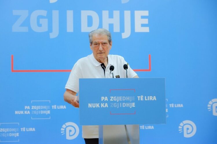 Zhdukja e ish-zv.drejtorit të AKSHI-t/Berisha: U rrëmbye dhe u mbajt peng në…