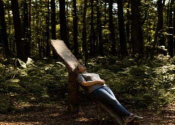 Terapia e heshtur që po ndryshon mënyrën si pushojmë në natyrë