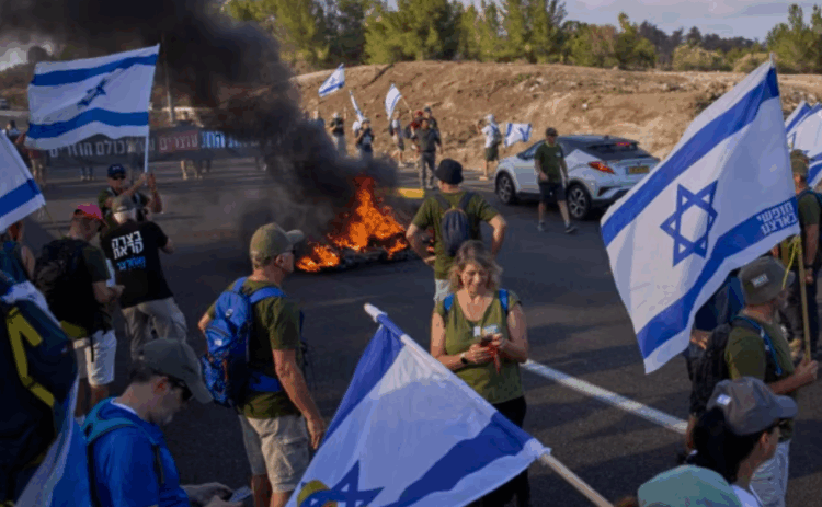 Protestuesit në Izrael kërkojnë armëpushim në Gazë dhe lirim pengjesh