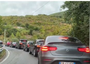 Pushuesit braktisin masivisht Velipojën e Shëngjinin për shkak të stuhisë