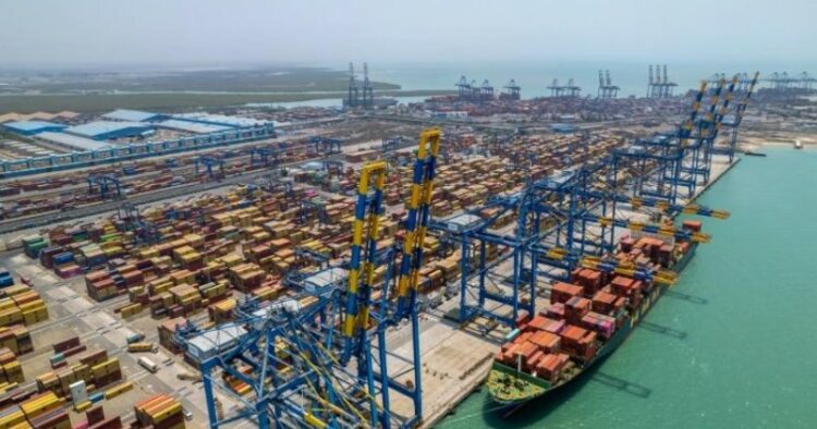 Hyjnë në fuqi tarifat doganore prej 50% të Trump ndaj Indisë