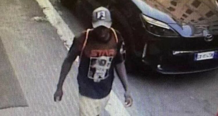 Itali, 26-vjeçari përdhunon 60-vjeçaren në një park në Romë