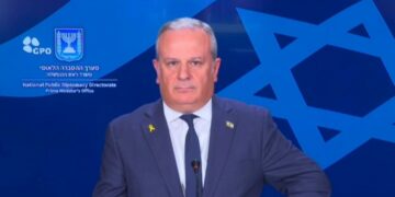 Zyrtari izraelit: Po shqyrtojmë çdo mundësi që çon në lirimin e pengjeve nga Hamasi